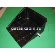 Крышка гнезда АКБ с/о в сборе (выдувная)